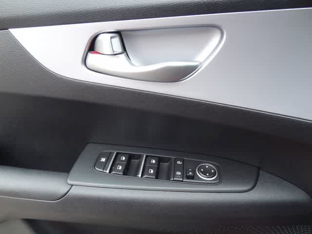 Used 2024 Kia Forte LXS FWD image 13