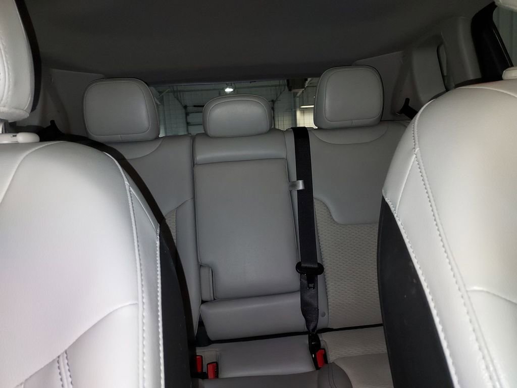 Used 2022 Jeep Compass Latitude image 13