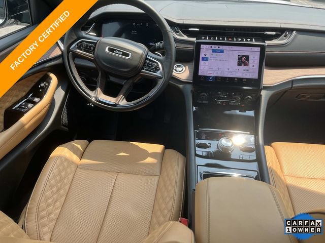 Certified 2024 Jeep Grand Cherokee L Summit w/ Rear Seat Video Group I AWD/4WD image 15