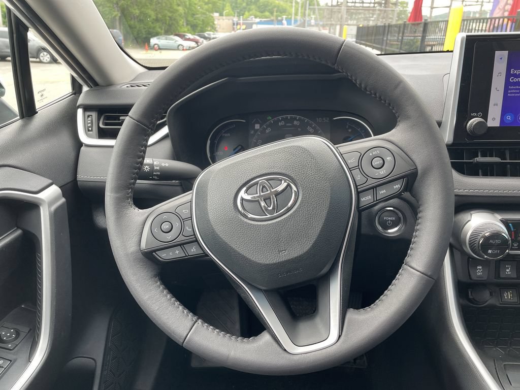 Used 2023 Toyota RAV4 XLE w/ Convenience Package AWD/4WD image 16