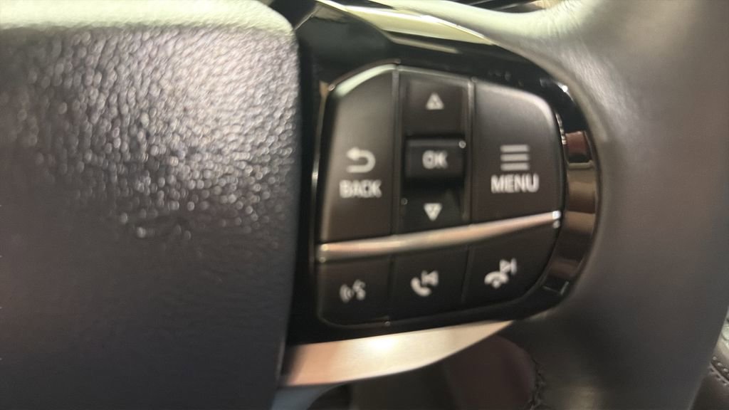 Used 2025 Ford Explorer Platinum w/ LUX Leather Package AWD/4WD image 20