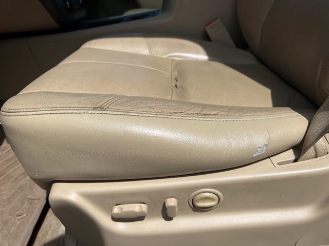 Used 2014 Chevrolet Suburban LT AWD/4WD image 25