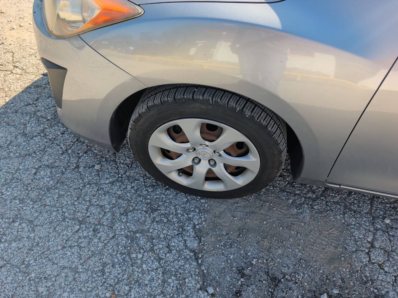 Used 2011 MAZDA MAZDA3 i Sport FWD image 13