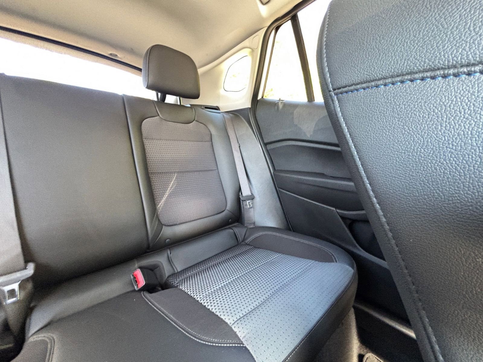 Used 2025 Chevrolet Trax LT w/ LT Convenience Package image 38