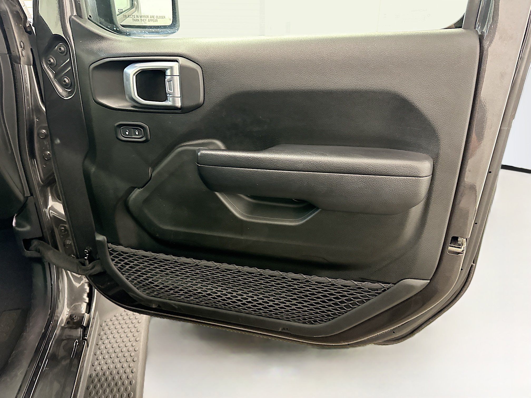 Used 2024 Jeep Wrangler Unlimited w/ Convenience Group AWD/4WD image 32