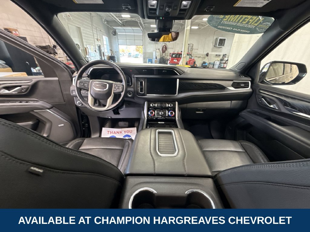 Used 2022 GMC Yukon Denali w/ Denali Premium Package AWD/4WD image 27