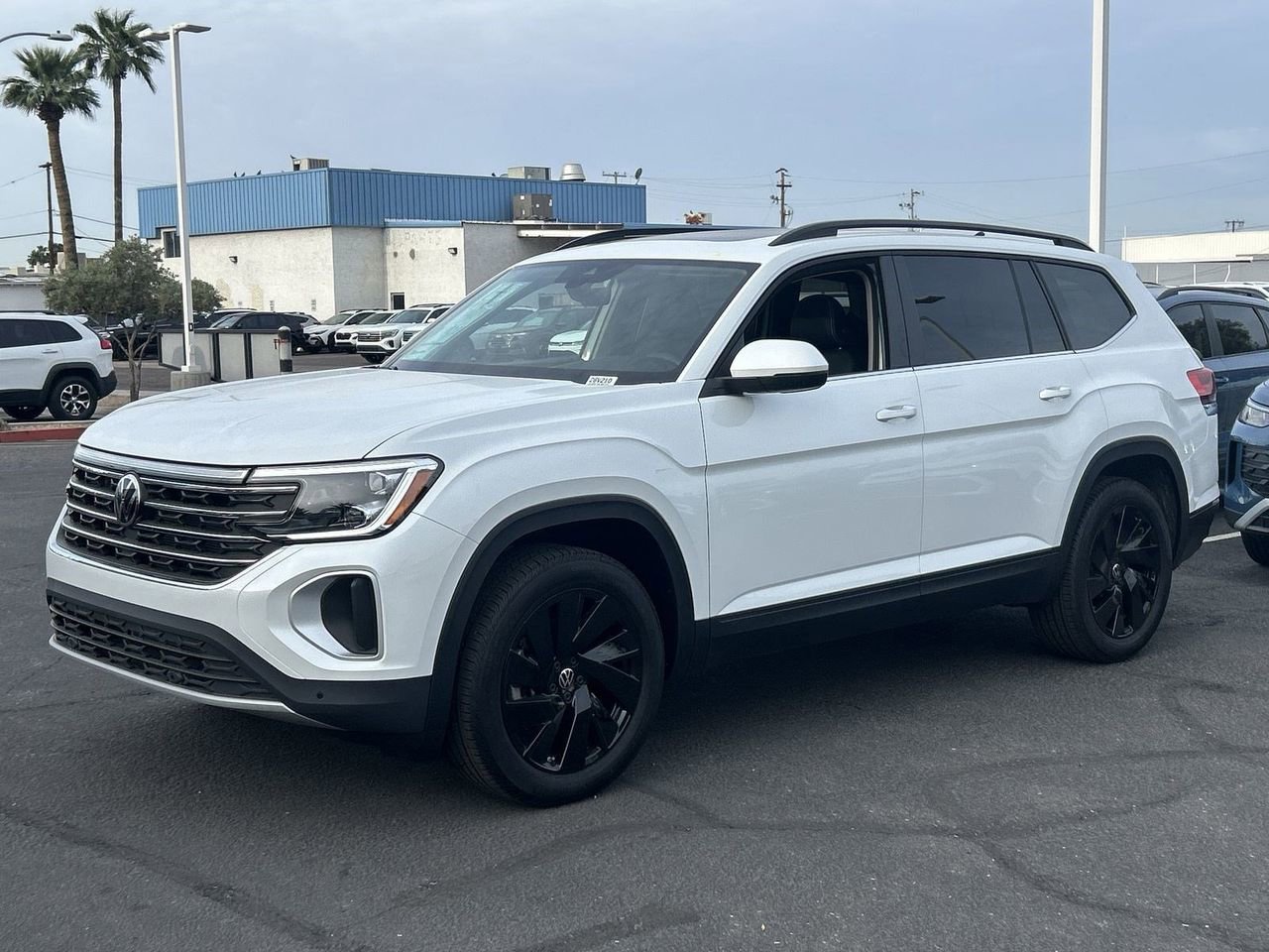 New 2026 Volkswagen Atlas SE FWD image 3