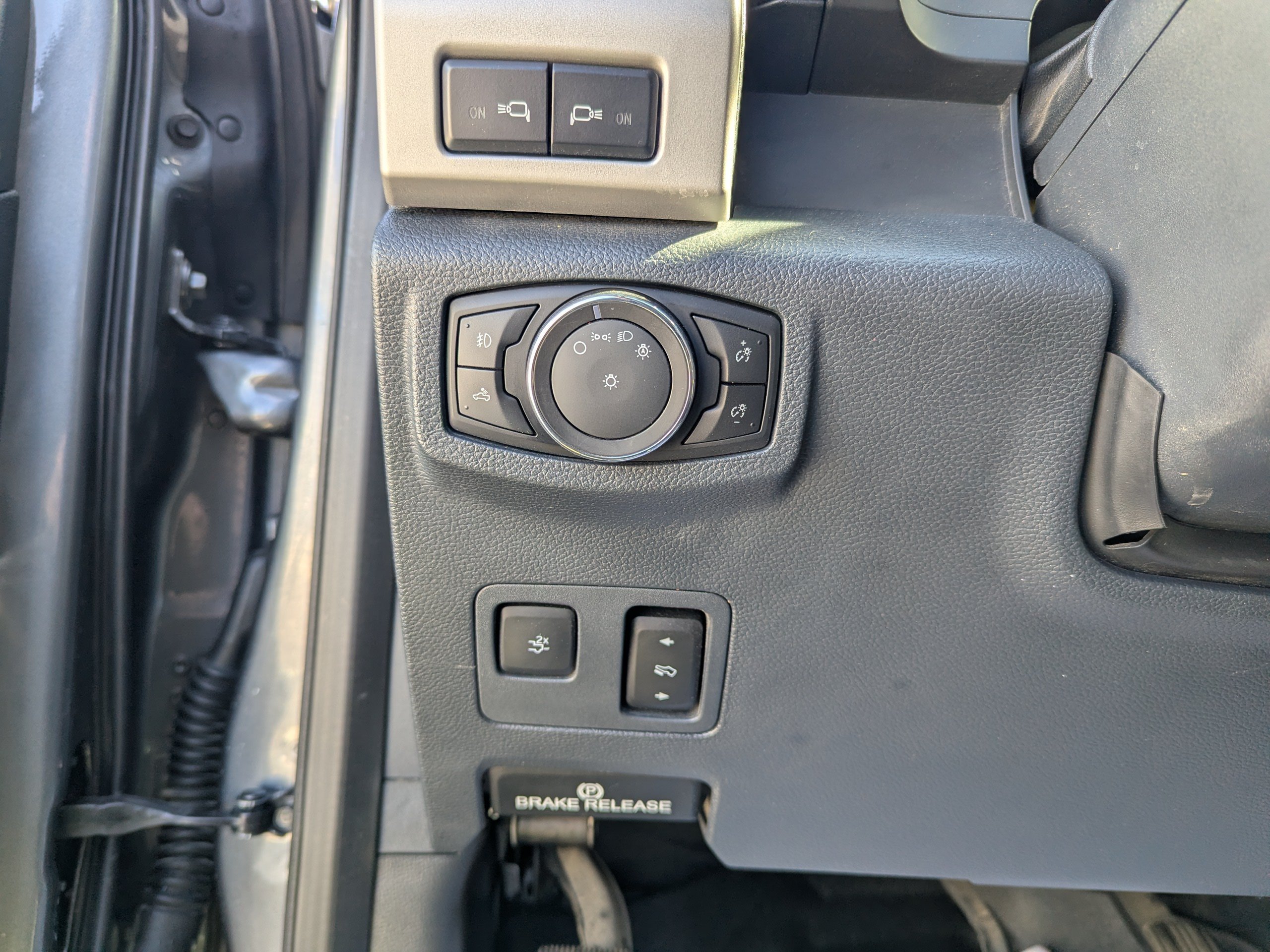 Used 2022 Ford F250 Lariat w/ Lariat Ultimate Package AWD/4WD image 15