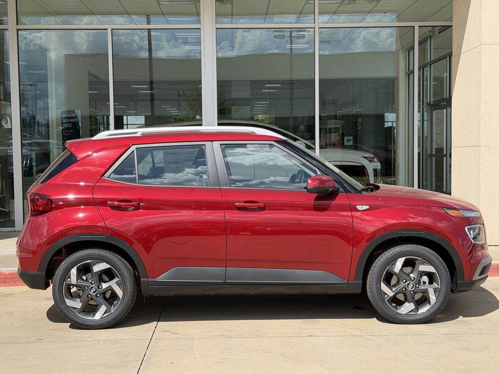 New 2025 Hyundai Venue Limited image 3