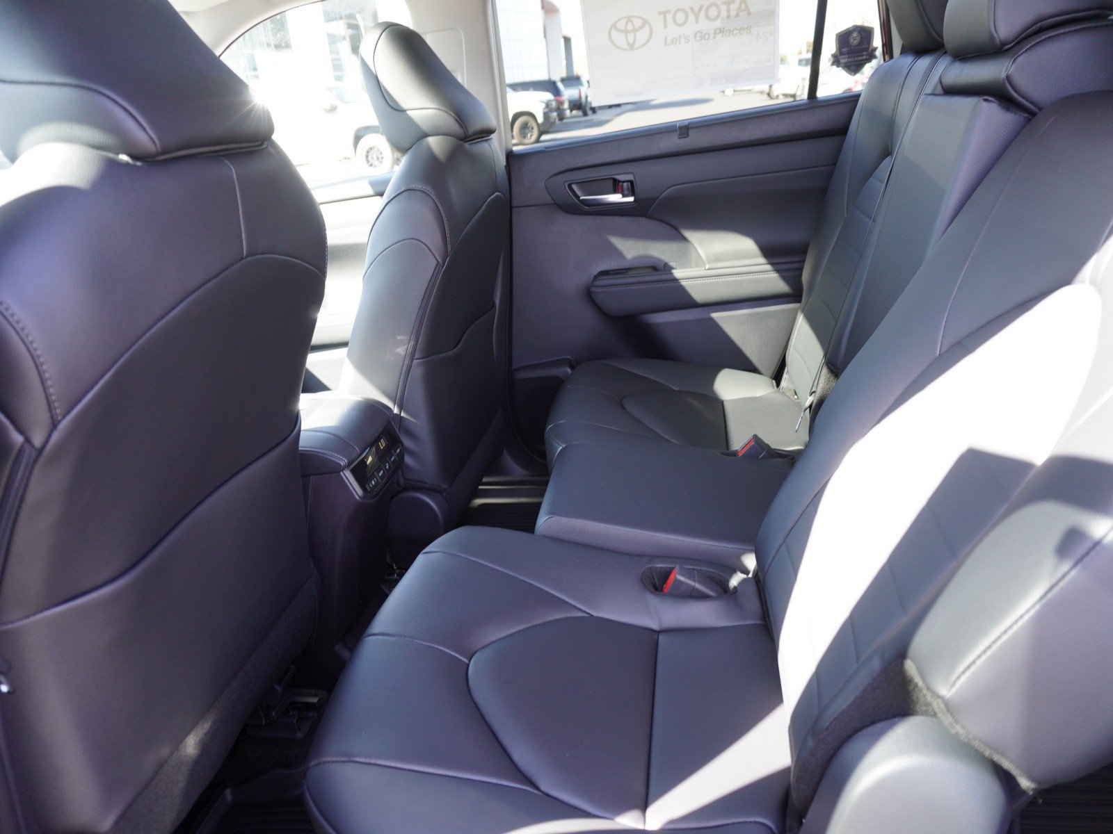 New 2026 Toyota Highlander XLE AWD/4WD image 14