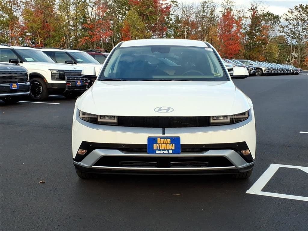 New 2025 Hyundai Ioniq 5 SE image 2