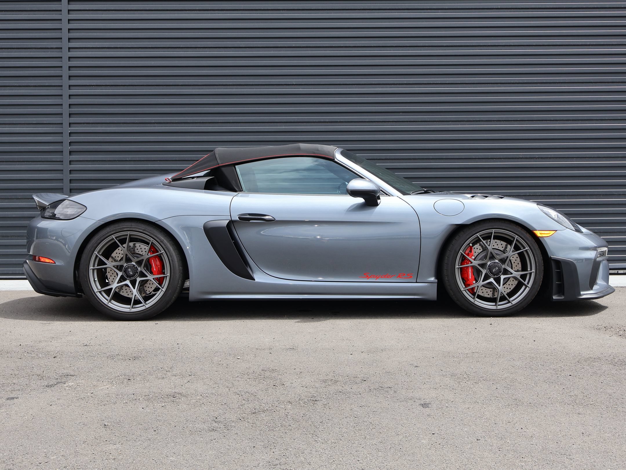 Used 2025 Porsche 718 Boxster Spyder RS w/ Accent Package Logos RWD image 8