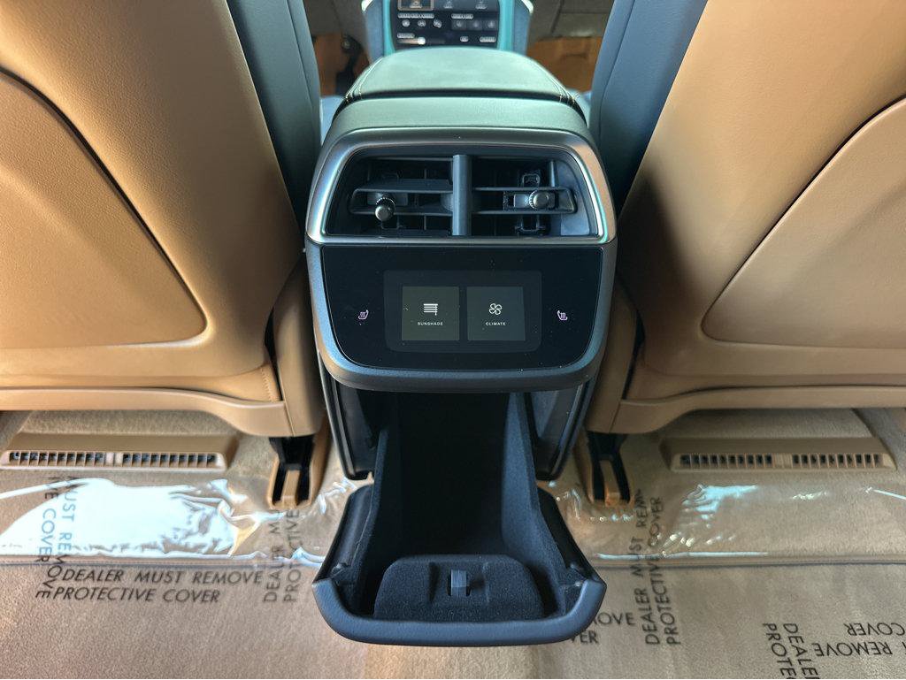 Used 2024 Lucid Air Touring AWD/4WD image 17