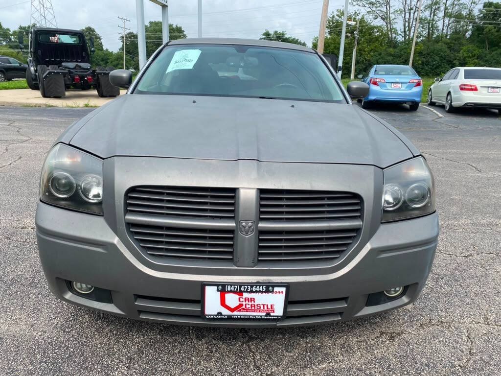 Used 2005 Dodge Magnum R/T w/ Convenience Group II RWD image 2
