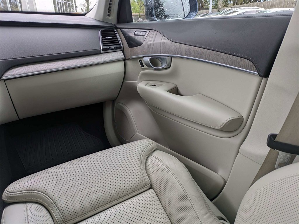 Used 2023 Volvo XC90 B6 Ultimate w/ Protection Package Premier image 21