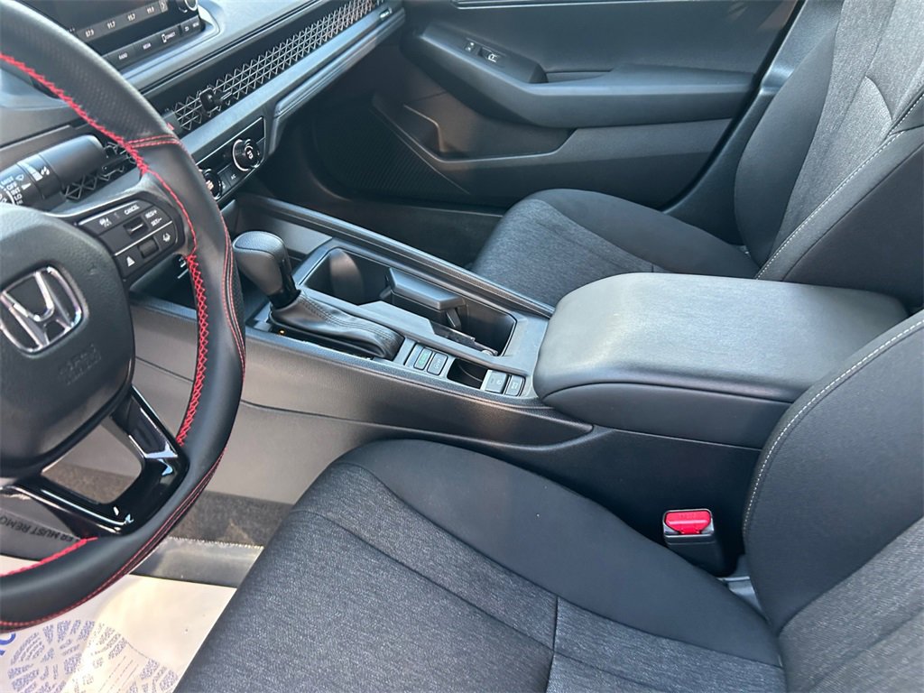Used 2025 Honda Accord LX image 10