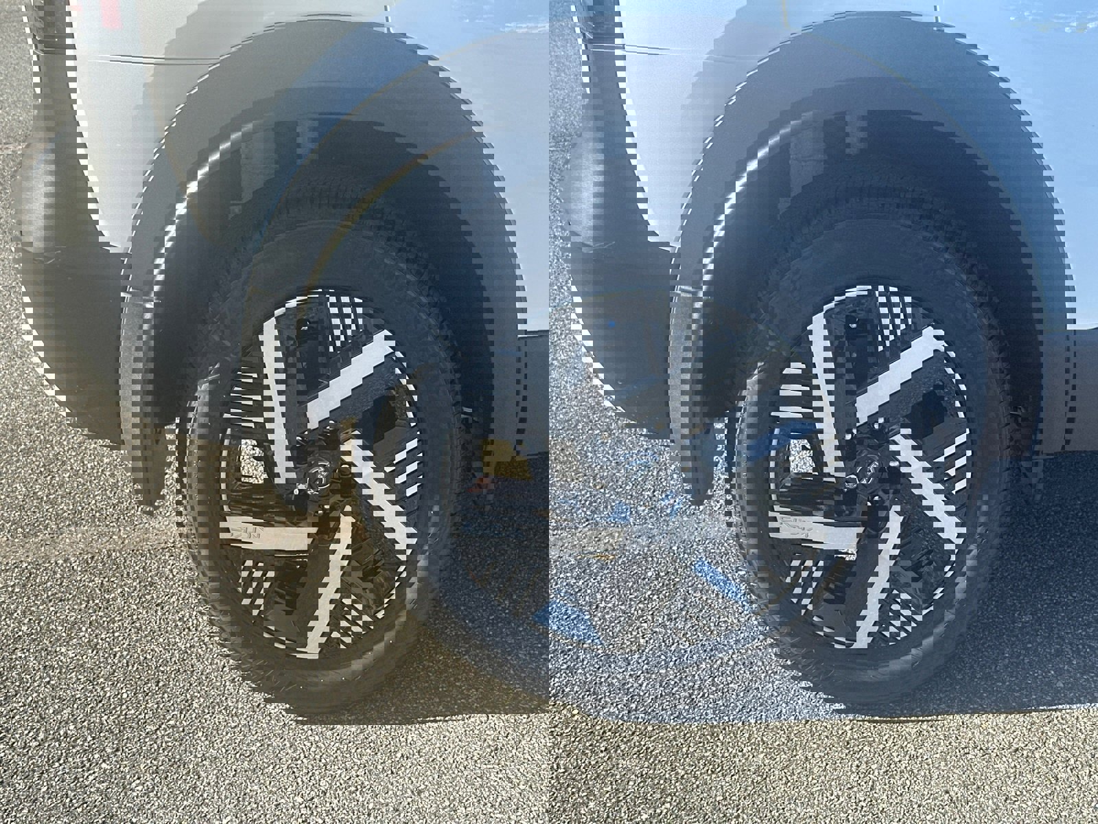 New 2026 Nissan Kicks SV image 17