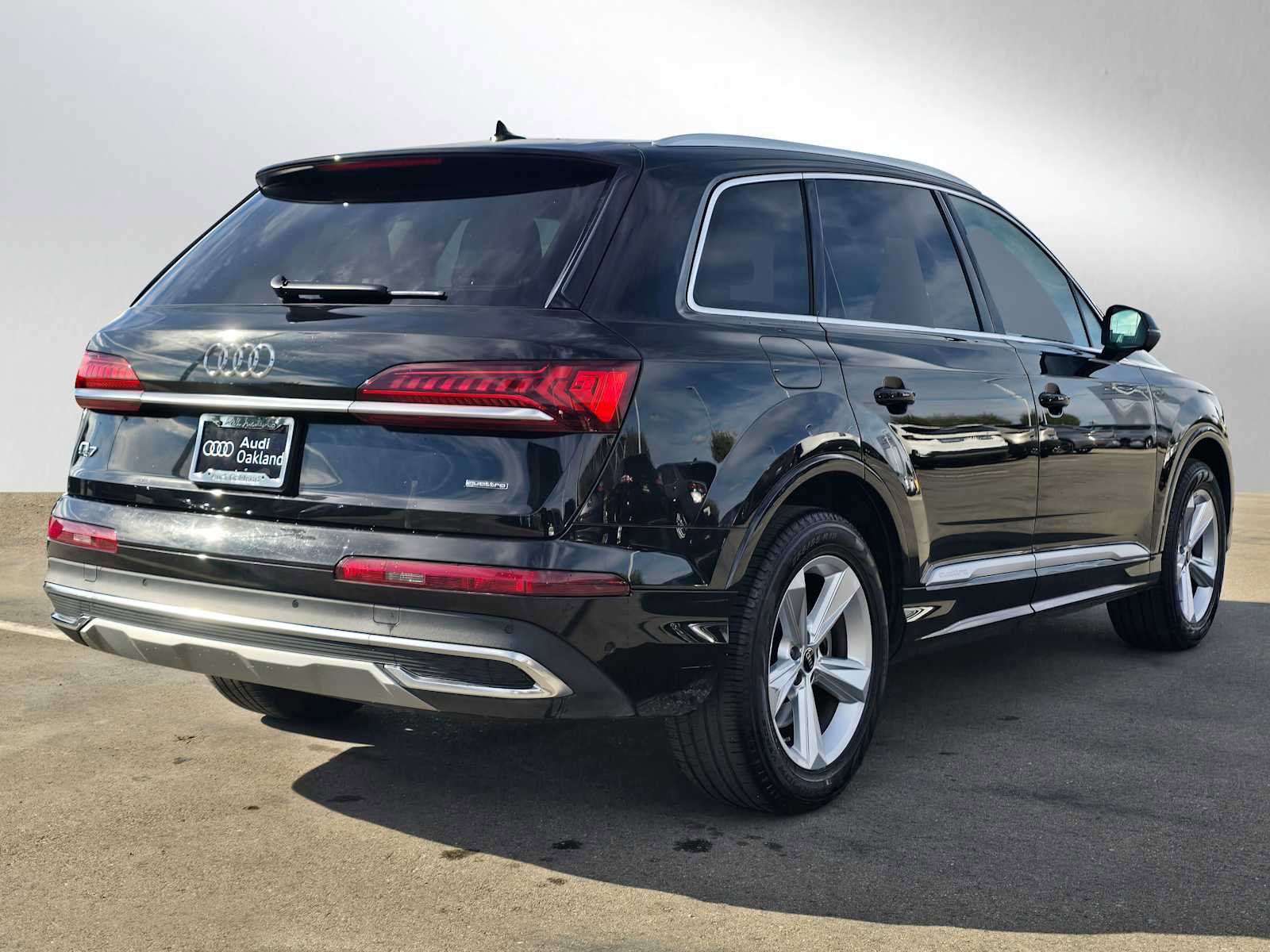 Used 2024 Audi Q7 2.0T Premium Plus image 3