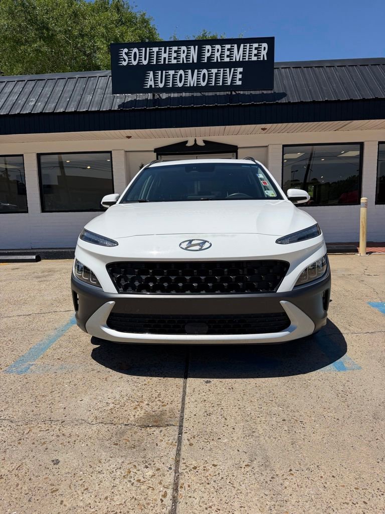 Used 2022 Hyundai Kona Limited image 2