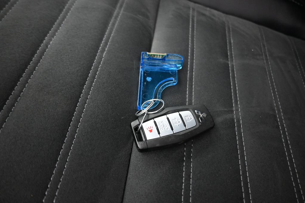 Used 2025 Mitsubishi Outlander AWD image 64