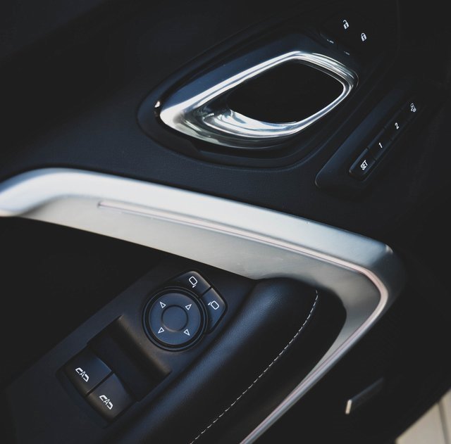 Used 2016 Chevrolet Camaro SS image 19
