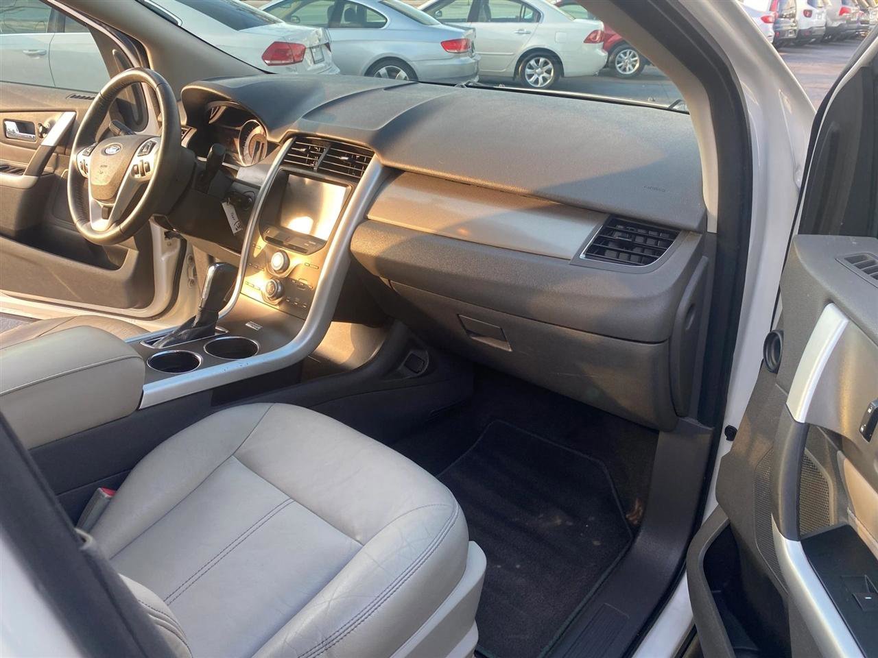 Used 2012 Ford Edge SEL FWD image 9
