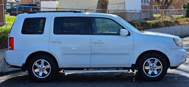 Used 2010 Honda Pilot Touring image 6