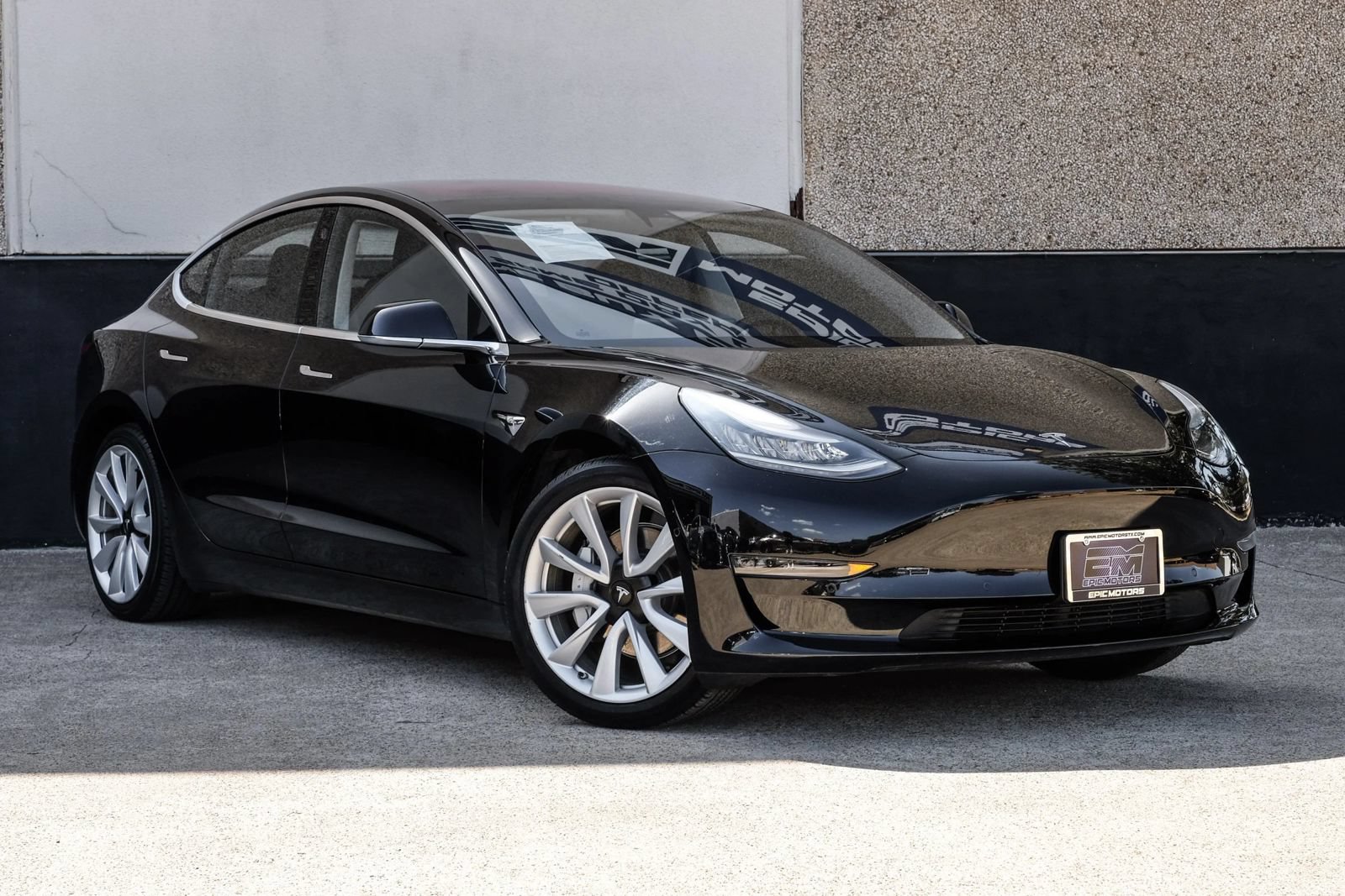 Used 2018 Tesla Model 3 Long Range RWD image 5