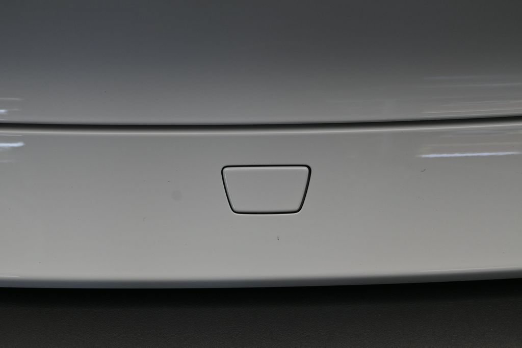 New 2026 Porsche Taycan AWD/4WD image 37