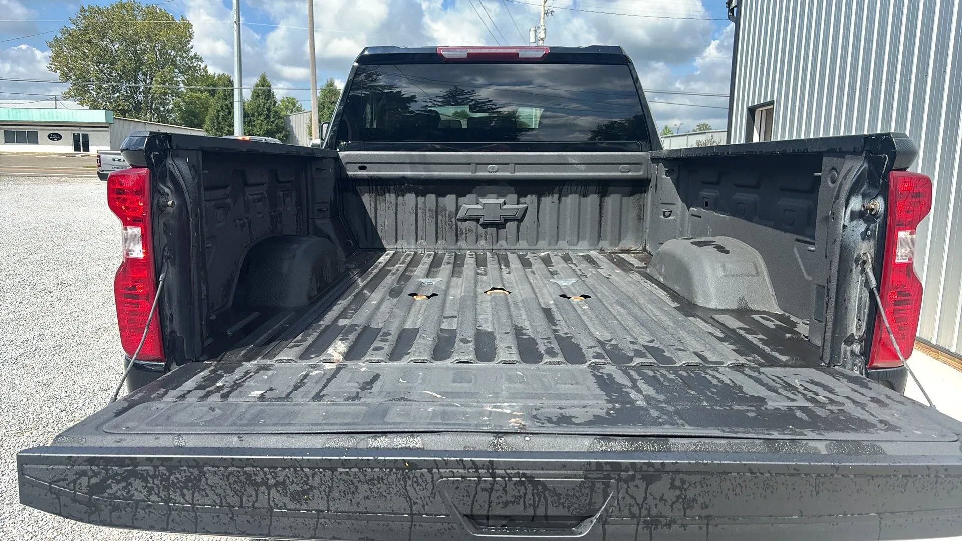 Used 2022 Chevrolet Silverado 2500 LT w/ Midnight Edition AWD/4WD image 7