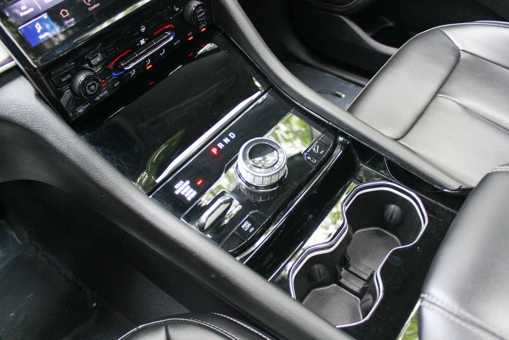 Used 2023 Jeep Grand Cherokee 4WD 4xe image 17