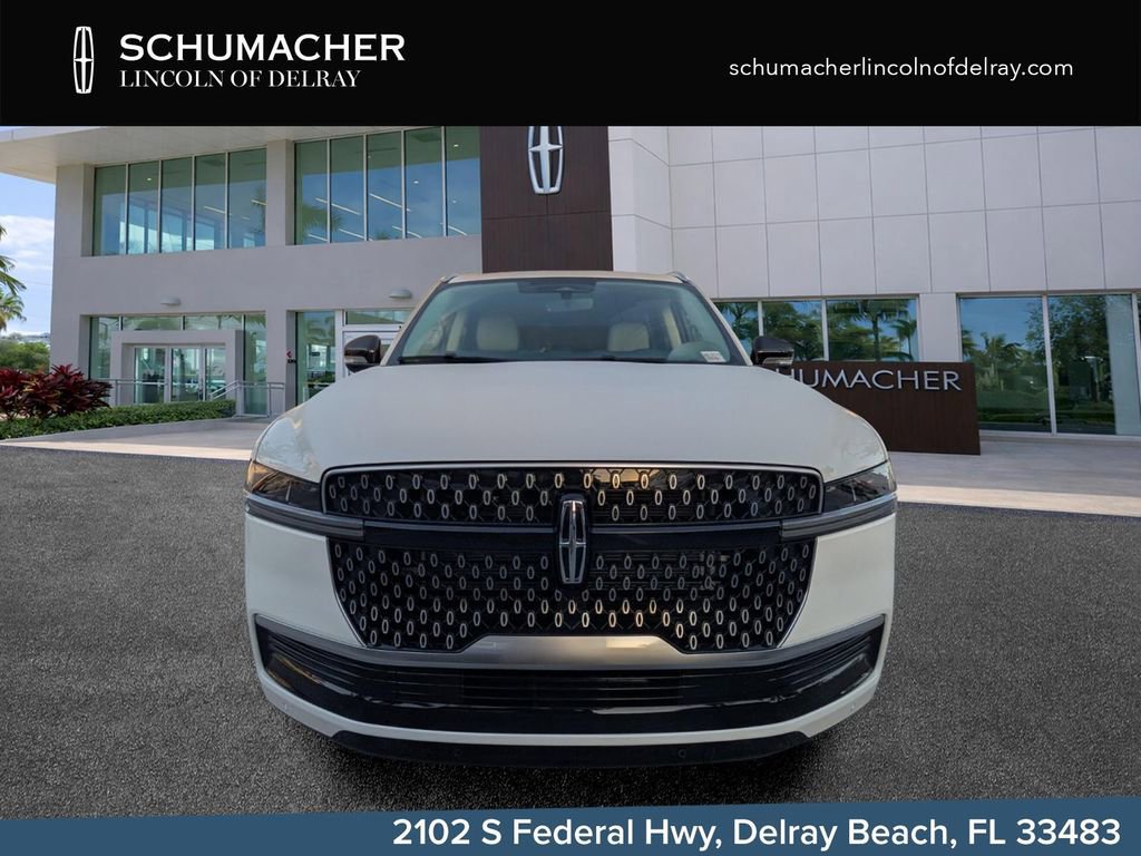 New 2026 Lincoln Navigator L Premier AWD/4WD image 2