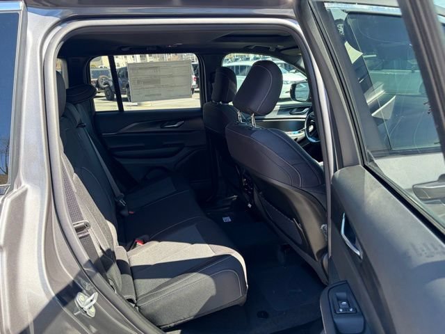 New 2026 Jeep Grand Cherokee Laredo X AWD/4WD image 31