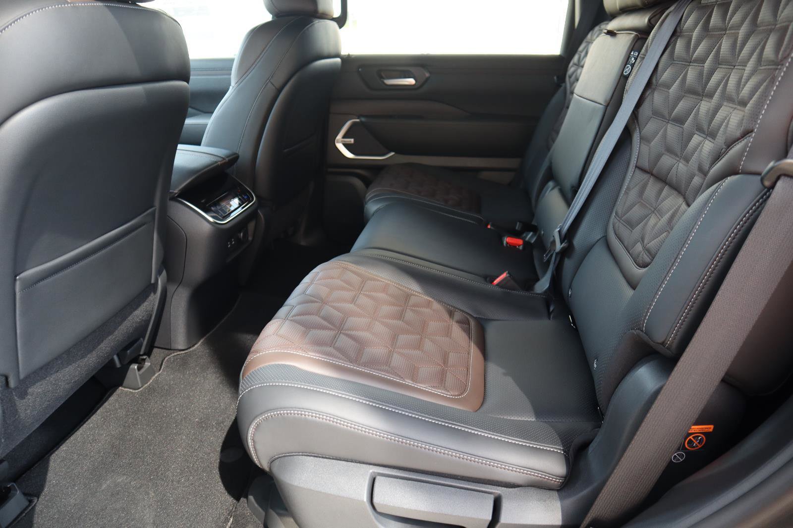 New 2026 Nissan Armada Platinum w/ Convenience Package image 38