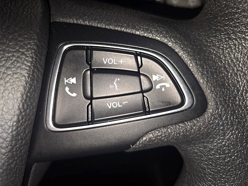 Used 2022 Ford EcoSport S image 16