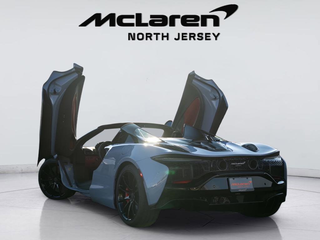 Used 2025 McLaren Artura Spider RWD image 10