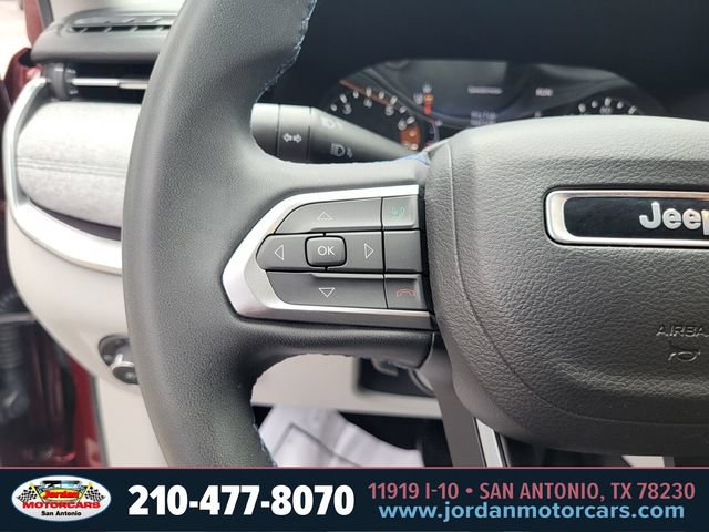 Used 2022 Jeep Compass Latitude FWD image 27