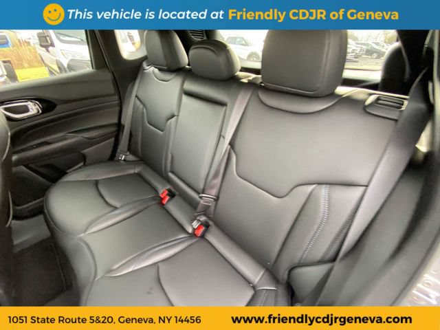 Used 2026 Jeep Compass Limited AWD/4WD image 11