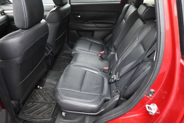 Used 2020 Mitsubishi Outlander SE AWD/4WD image 19