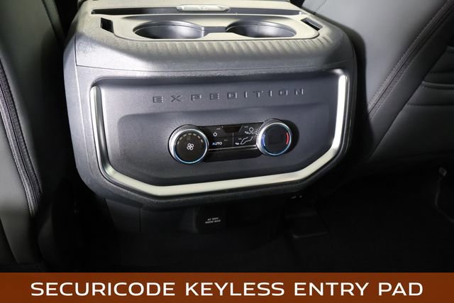 Used 2025 Ford Expedition Active image 23