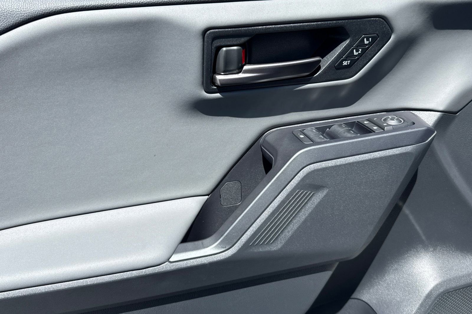 New 2026 Toyota RAV4 XSE AWD/4WD image 10