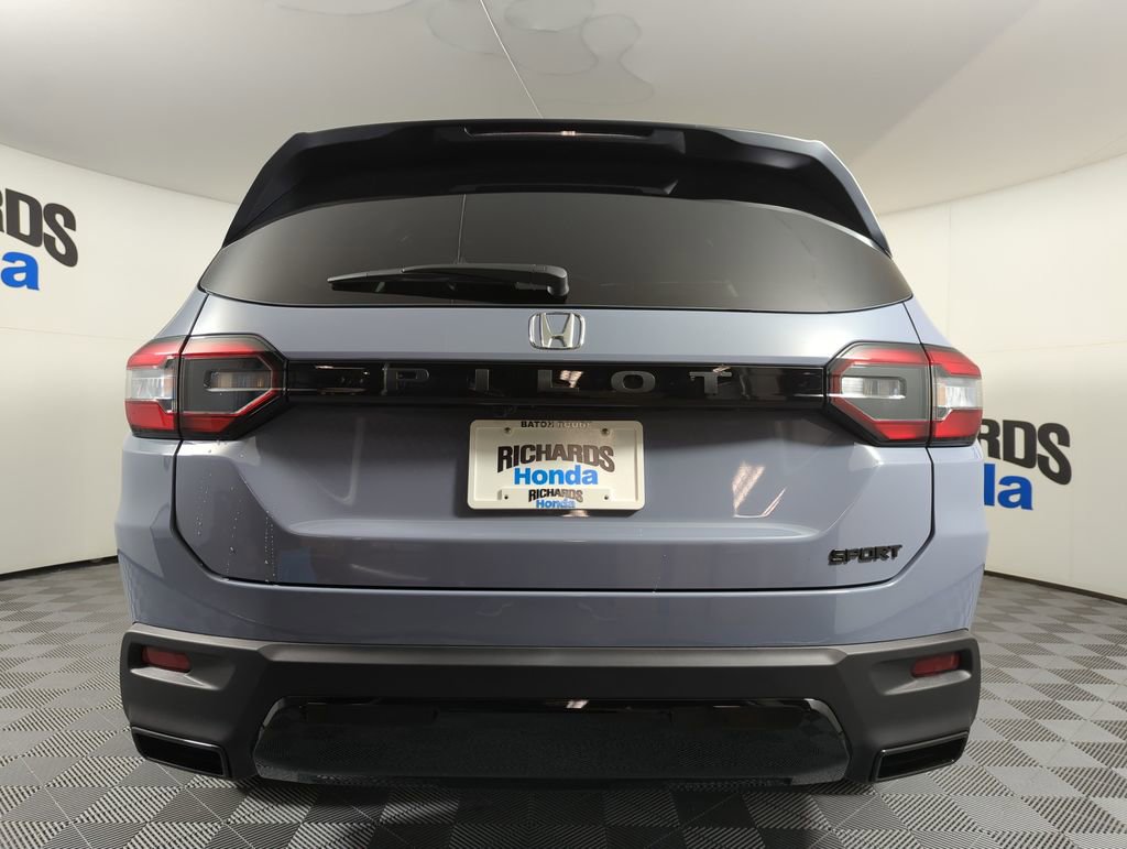New 2026 Honda Pilot Sport image 4