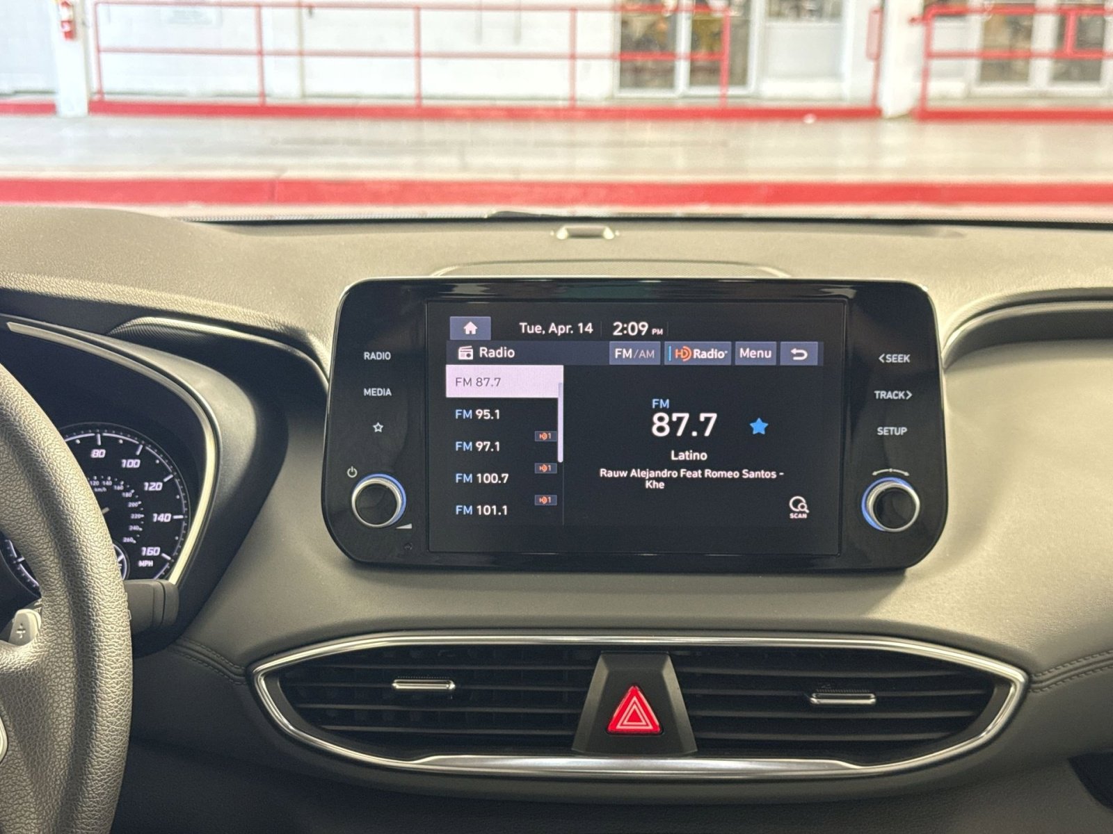 Used 2023 Hyundai Santa Fe SE image 18