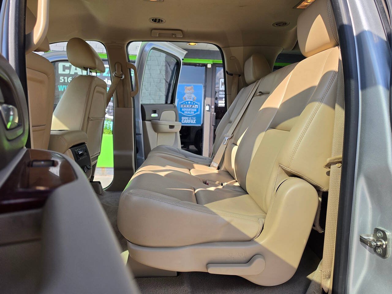 Used 2014 GMC Yukon XL SLT w/ SLT-2 Equipment Package RWD image 23