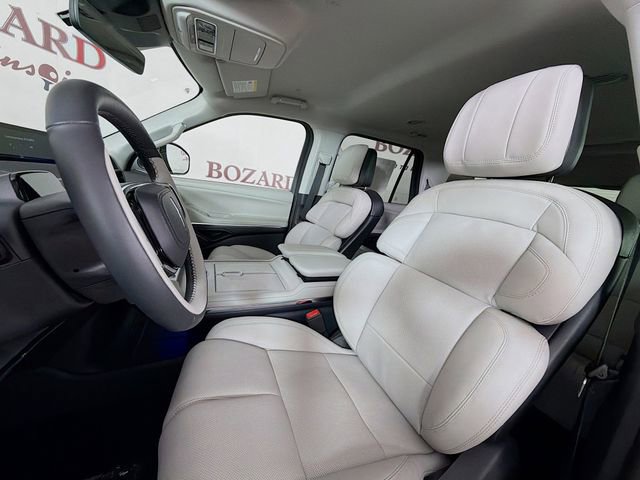 New 2026 Lincoln Navigator Premiere AWD/4WD image 23