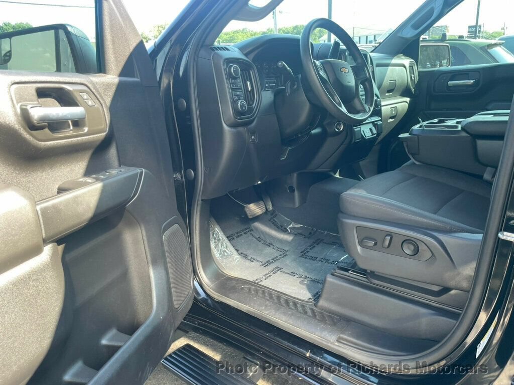 Used 2022 Chevrolet Silverado 1500 Custom AWD/4WD image 9