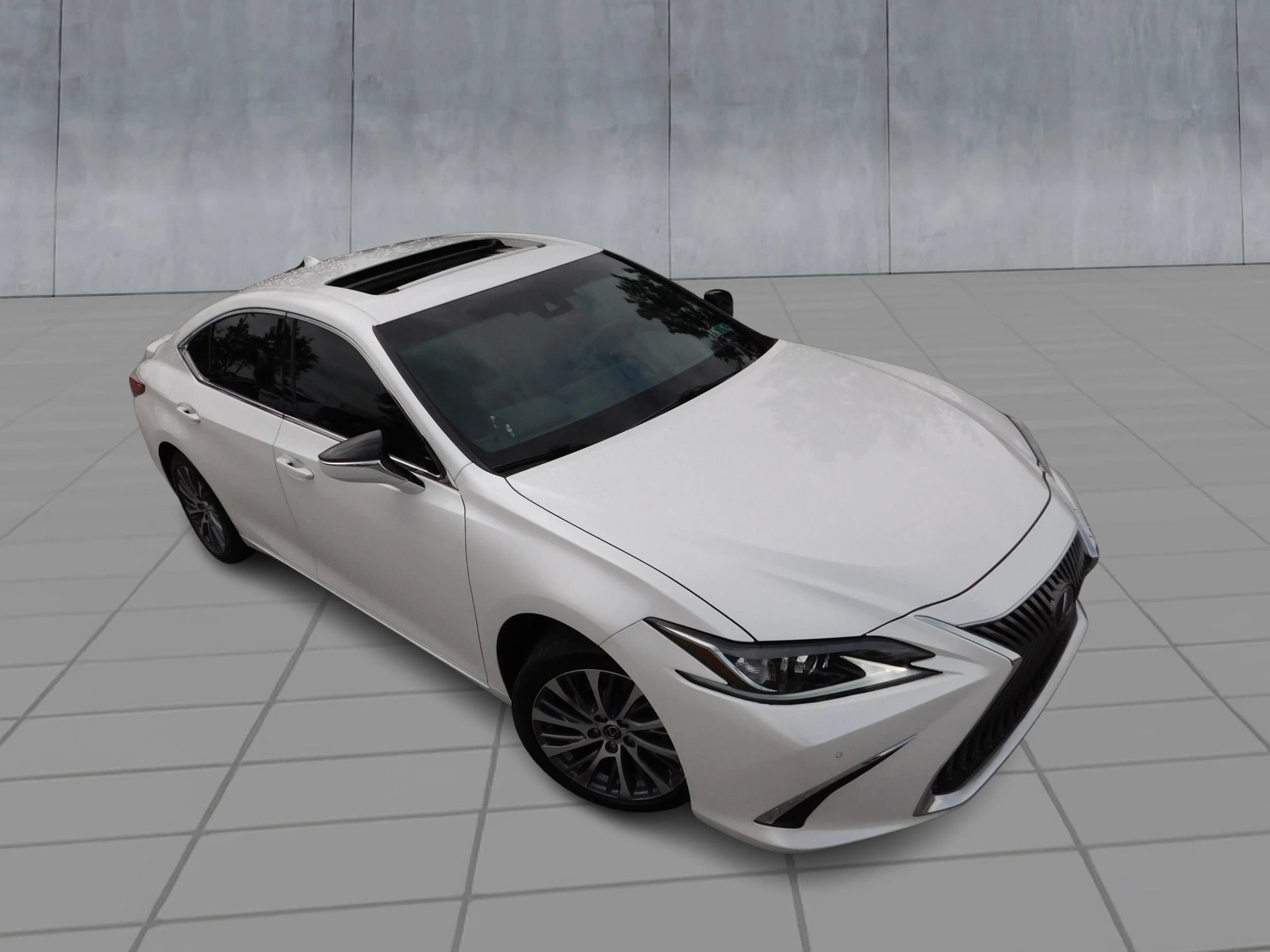 Used 2021 Lexus ES 350 w/ Premium Package FWD image 2