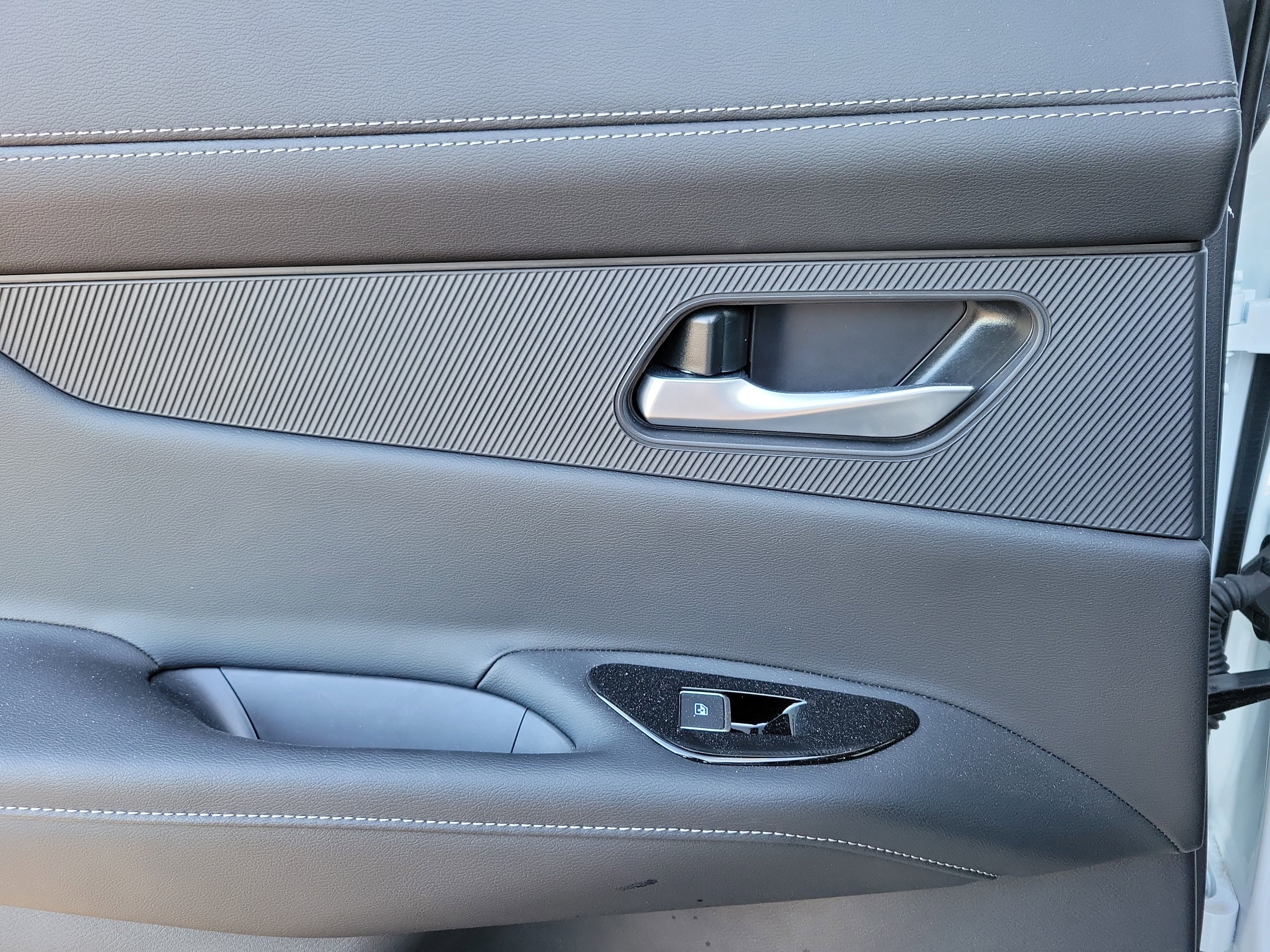 Certified 2025 Nissan Murano SL AWD/4WD image 12