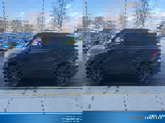 Certified 2025 Ford Explorer ST image 4