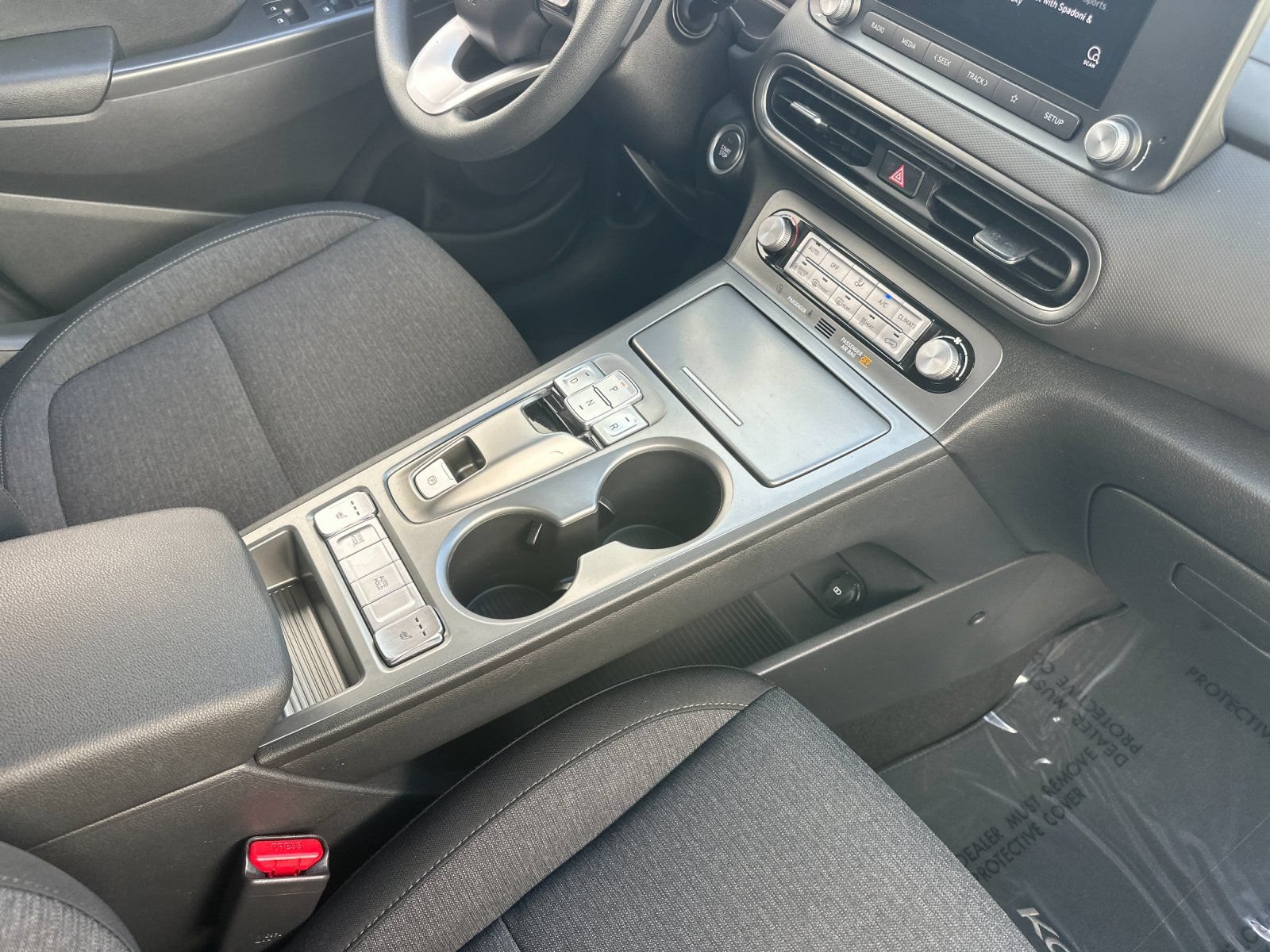 Used 2023 Hyundai Kona SE w/ Cargo Package FWD image 16